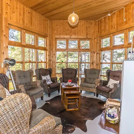 Holiday home Bergholmen By Interhome